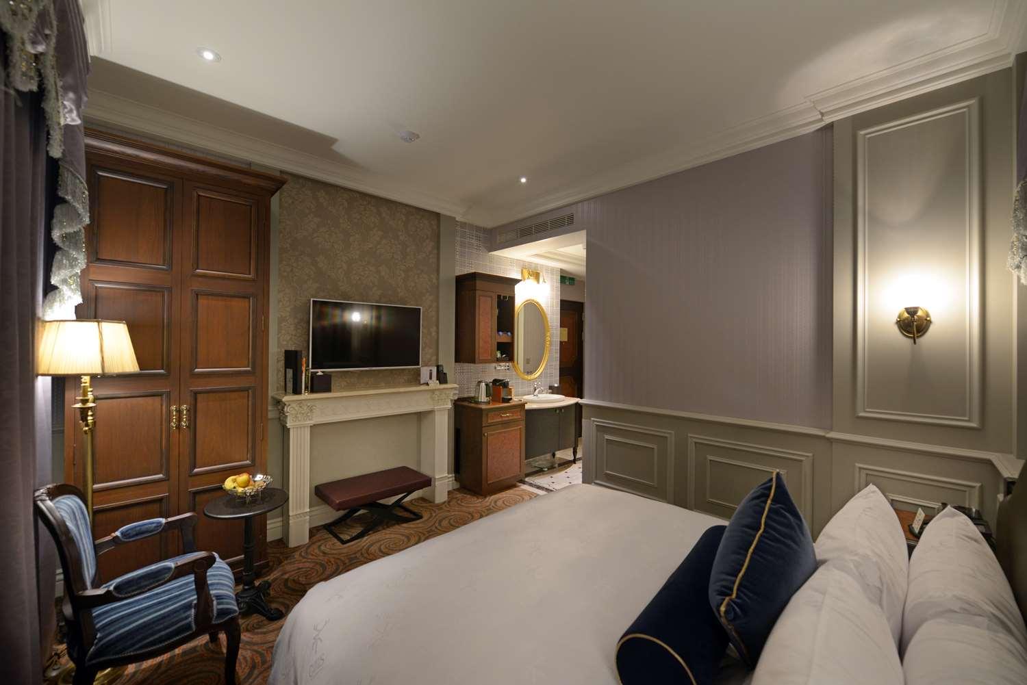 Golden Tulip Rs Boutique Hotel-Tainan Exterior photo